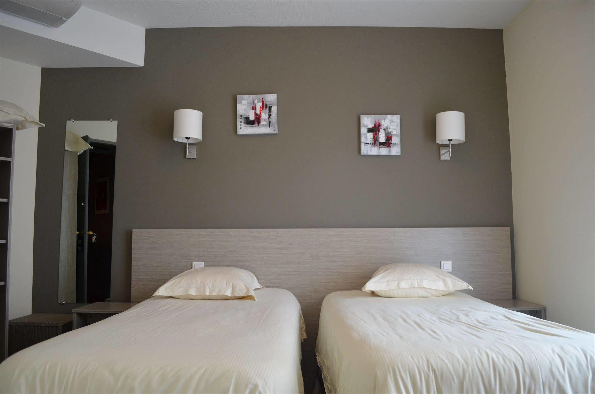 Park Hotel & Appartements Cholet Exterior foto